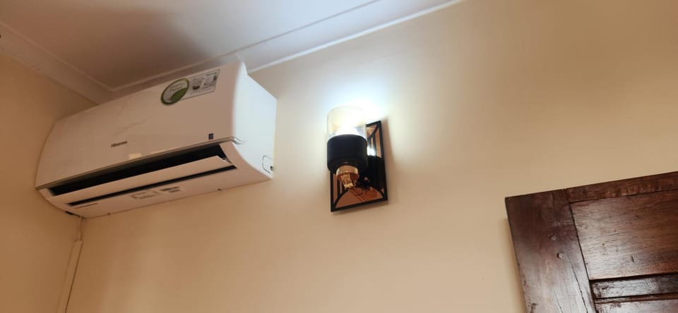 Bedroom, air conditioner