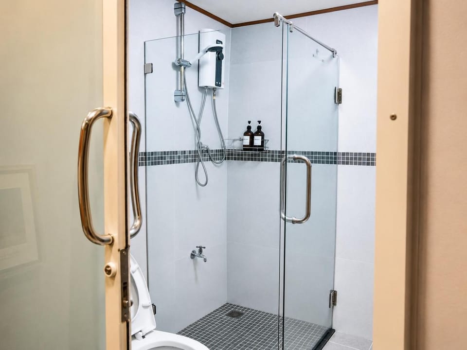 Shower, Toilet, Bathroom