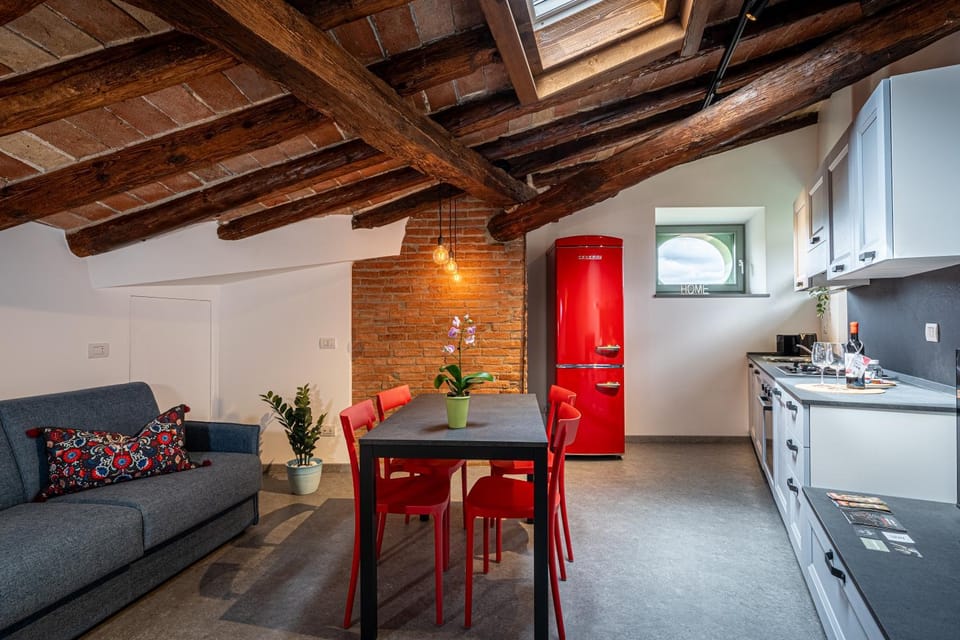 Living room, Dining area, stove