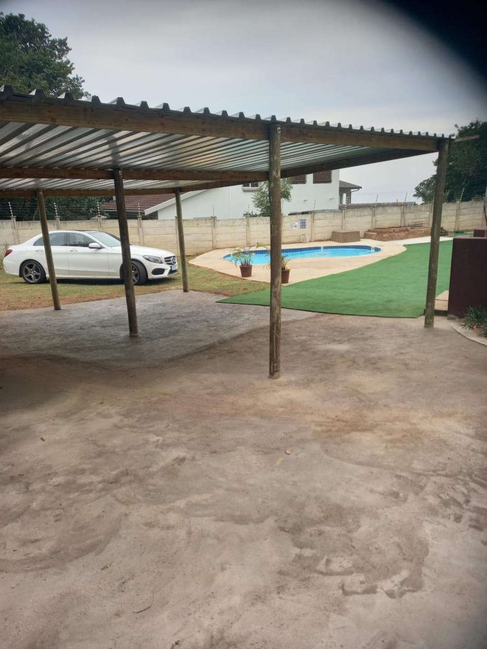 Ocean Wave Chalets Unit 2 Apartment in KwaZulu-Natal