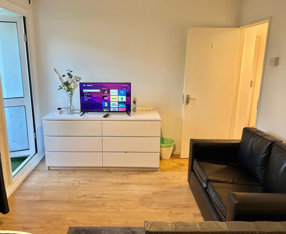 Poplar Apartment Apartment in London