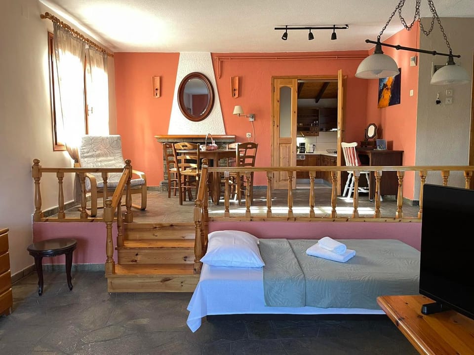 Seating area, Dining area