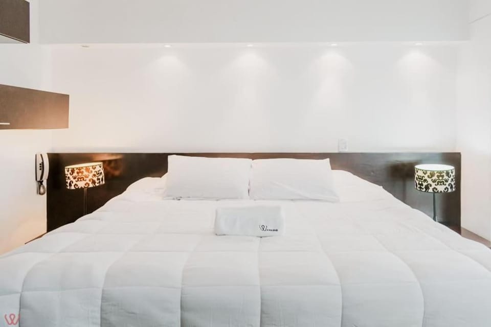 Elegant 2BR Scenic Balcony Apartment in Miraflores