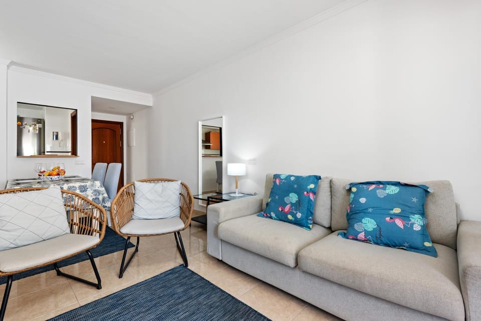 Céntrico con Piscina y Playa a 500 metros Apartment in Estepona