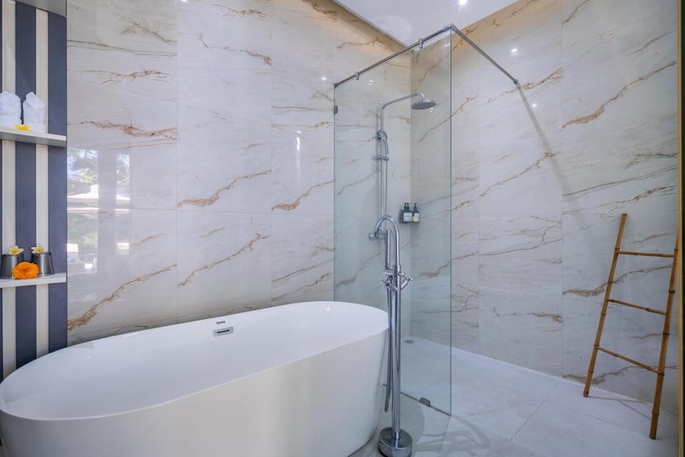 Bathroom, Bath