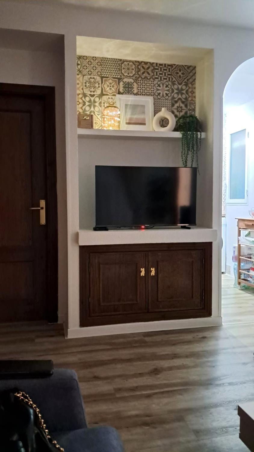 Communal lounge/ TV room, Living room, Seating area, Evening entertainment