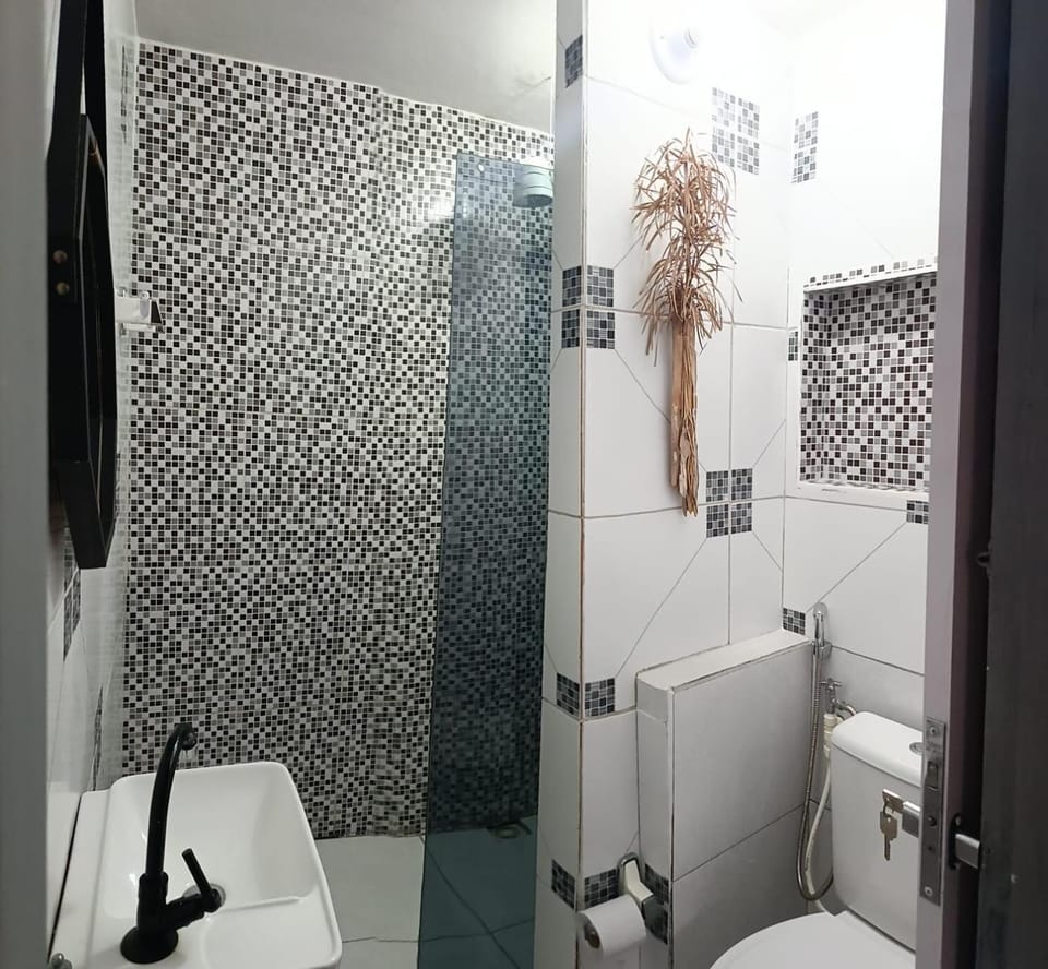 Quarto Triplo com Uma Cama de Casal e Uma de Solteiro com Ar-condicionado, Wi Fi, Banheiro Privativo Apartment in Natal