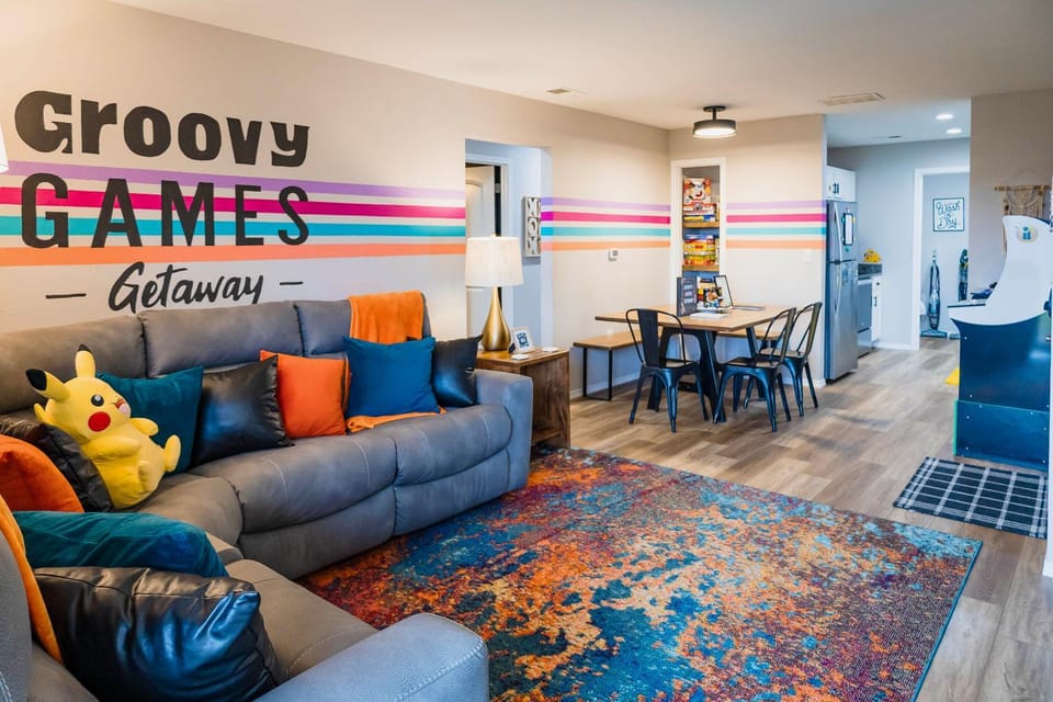 'Groovy Games Getaway' Holiday Stay in Branson! House in Branson