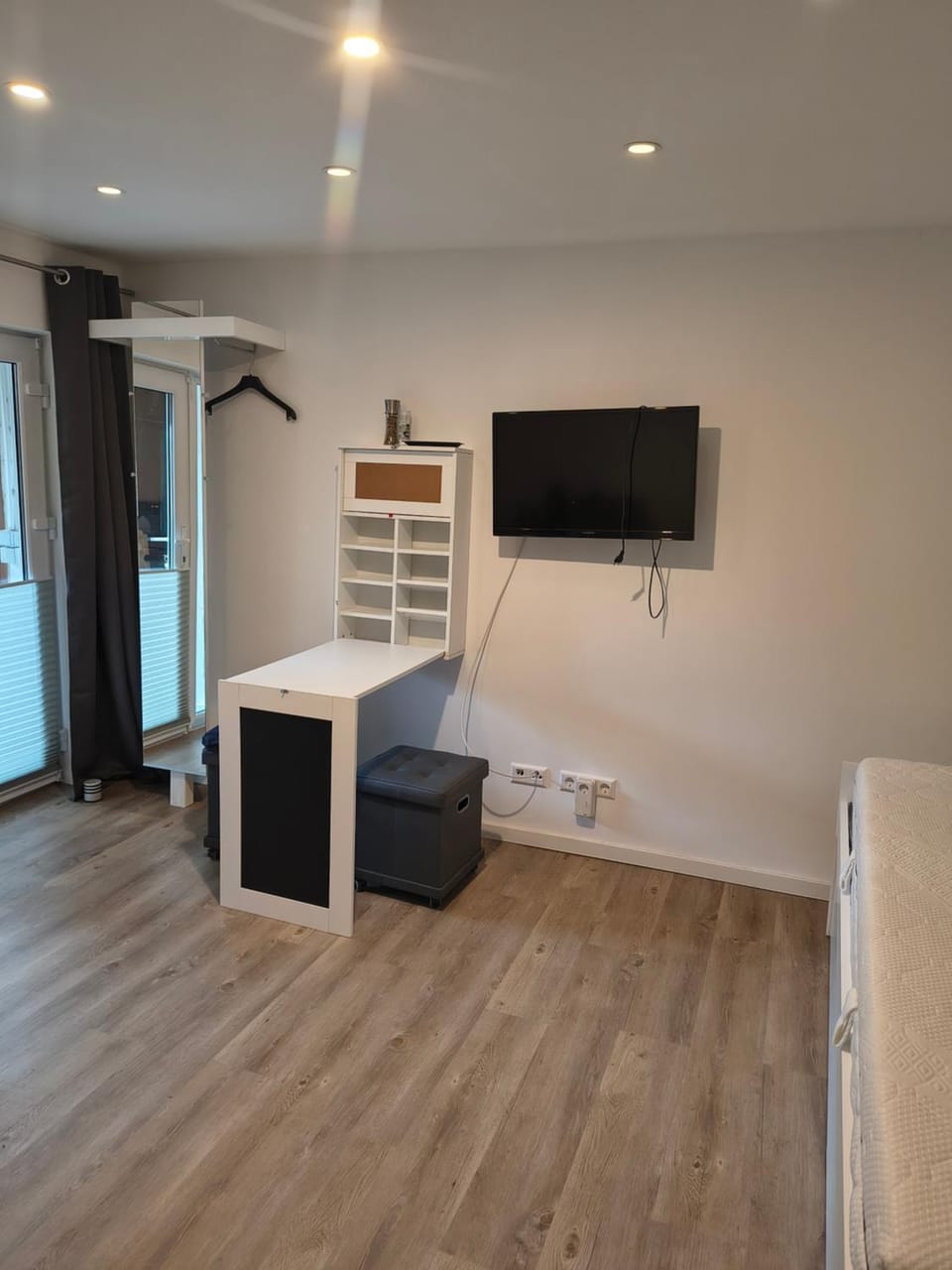 TV and multimedia, Photo of the whole room