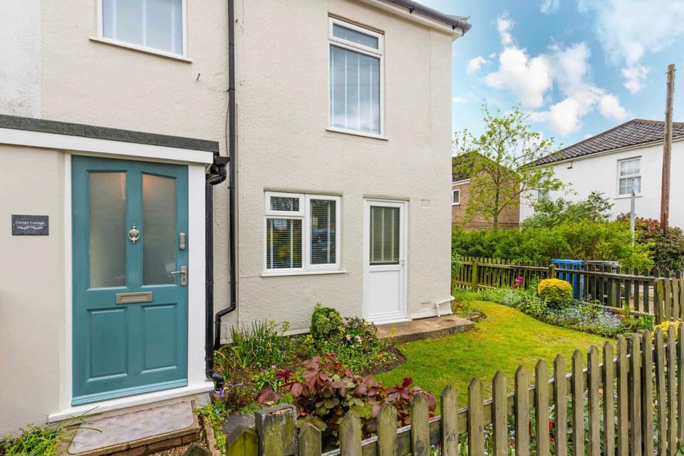 1BR Corner Home Free Parking Golden Triangle House in Norwich