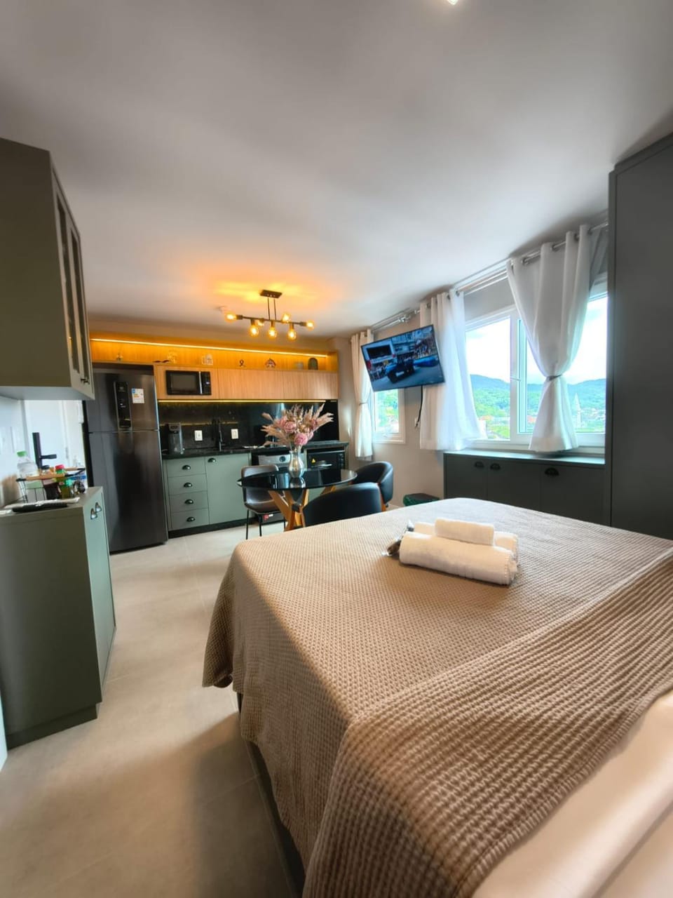 Bed, Kitchen or kitchenette, Photo of the whole room, Bedroom, towels