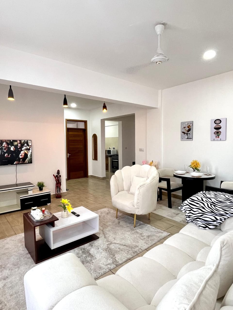Living room, Seating area