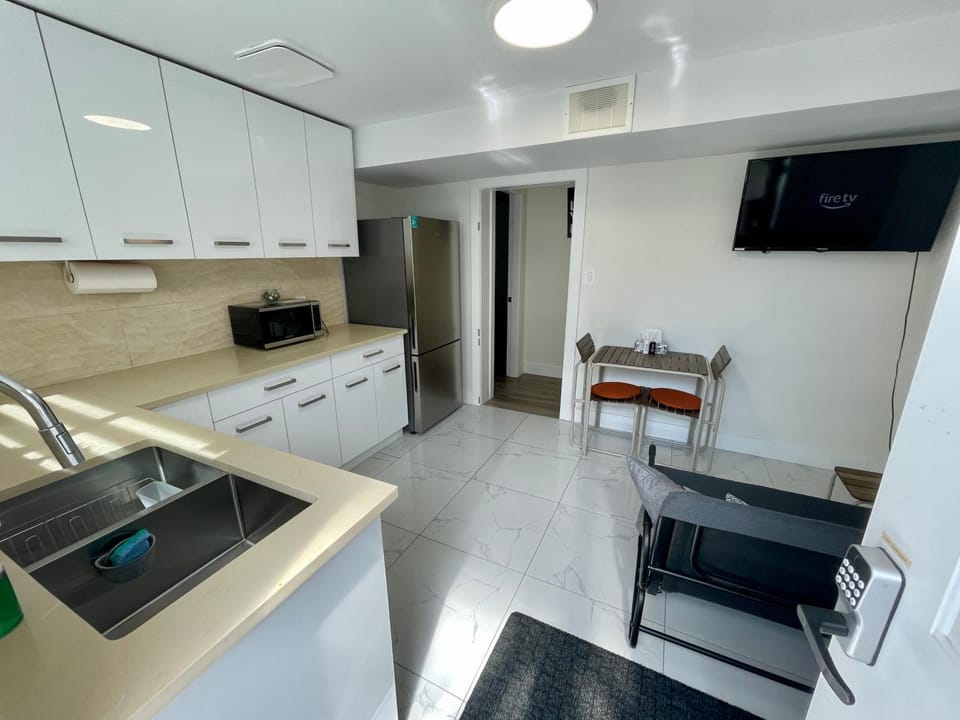 Kitchen or kitchenette, Living room, Dining area