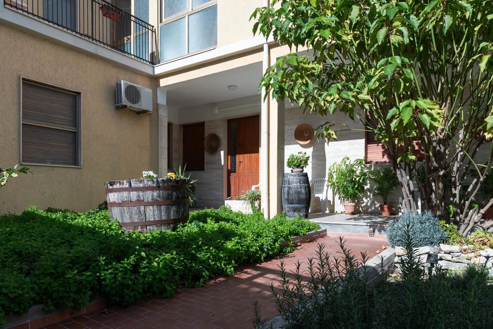 Inner courtyard view