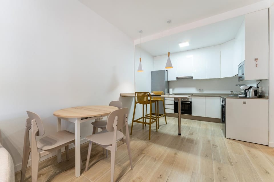 Property building, Kitchen or kitchenette, Living room