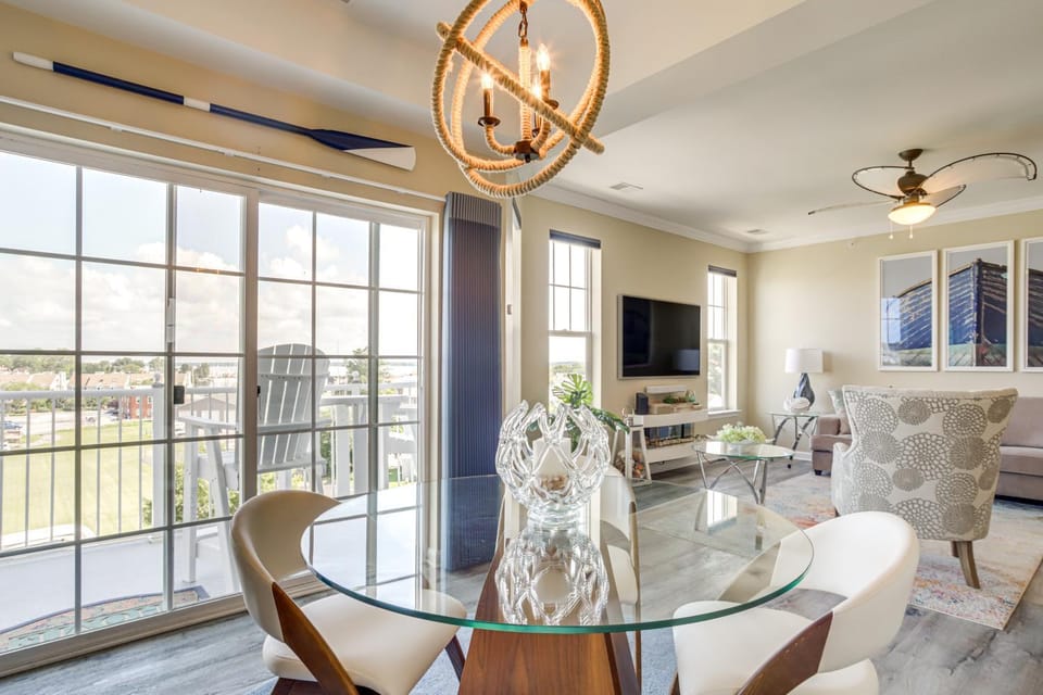 Walkable Condo w/ Drawbridge Views in Cambridge House in Cambridge