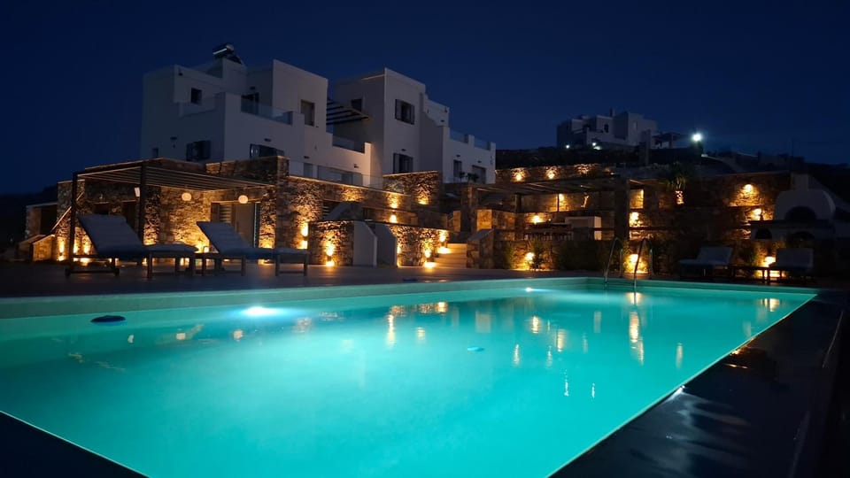 Property building, Night, Pool view, Swimming pool, sunbed