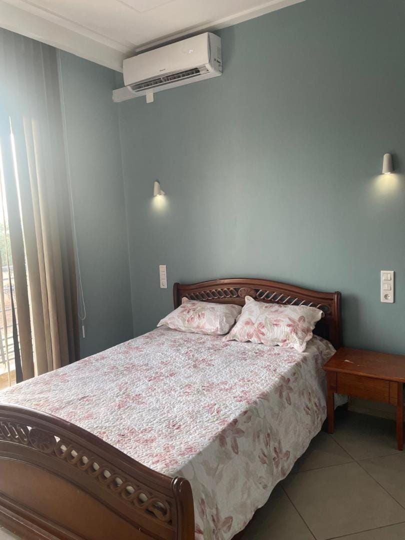 Bedroom, air conditioner