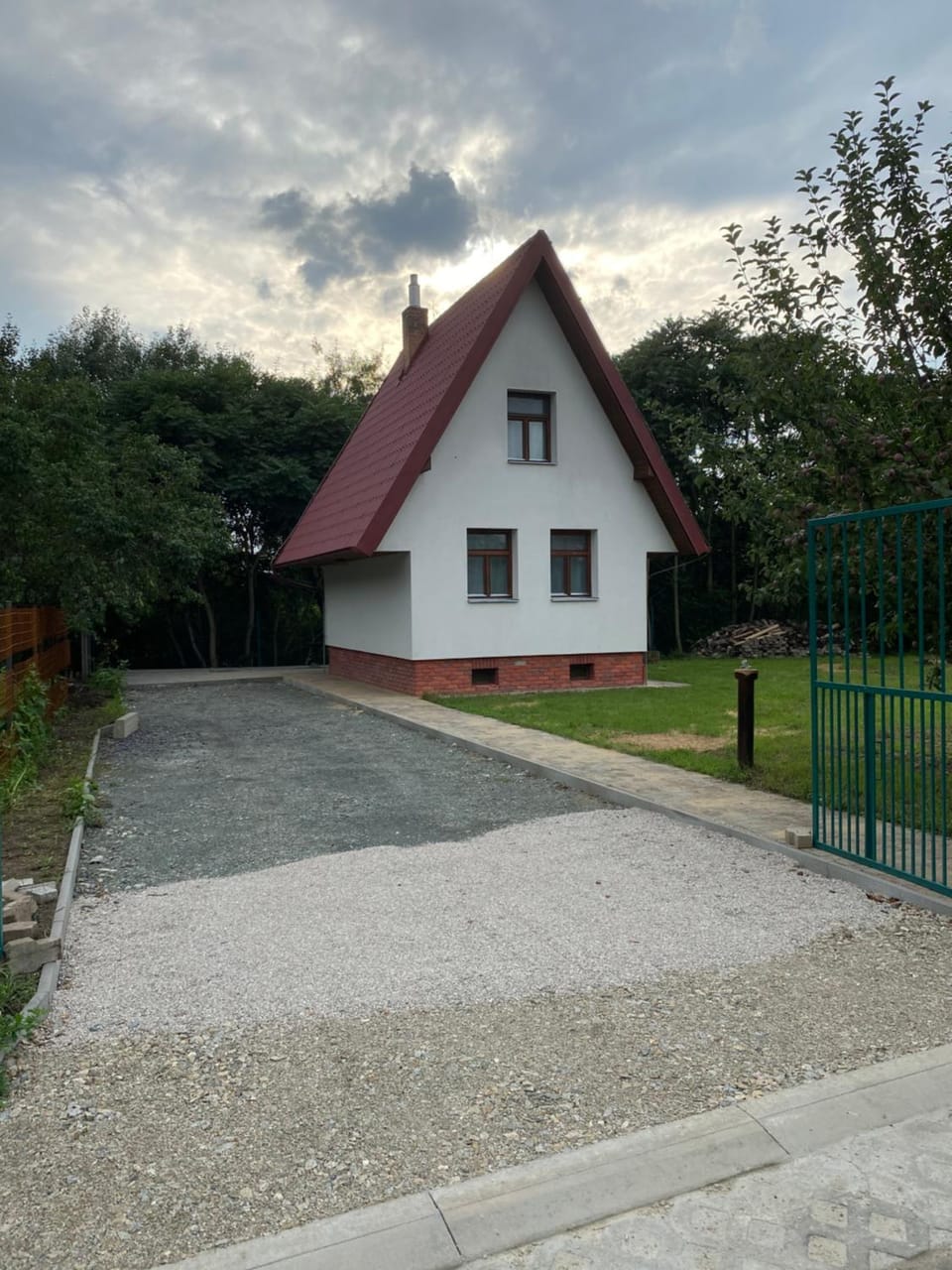 Property building, Day, Parking