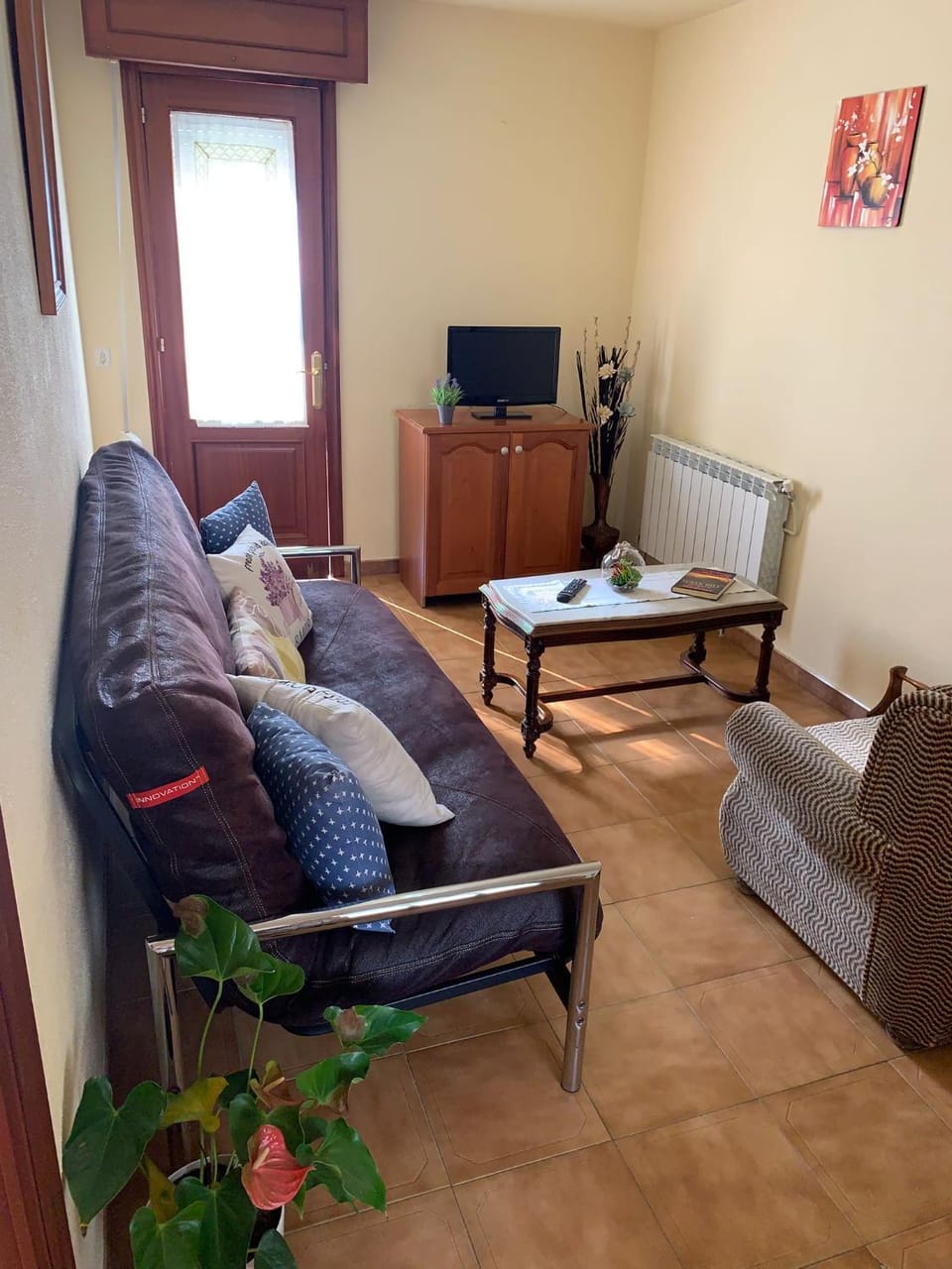 TV and multimedia, Living room, Evening entertainment