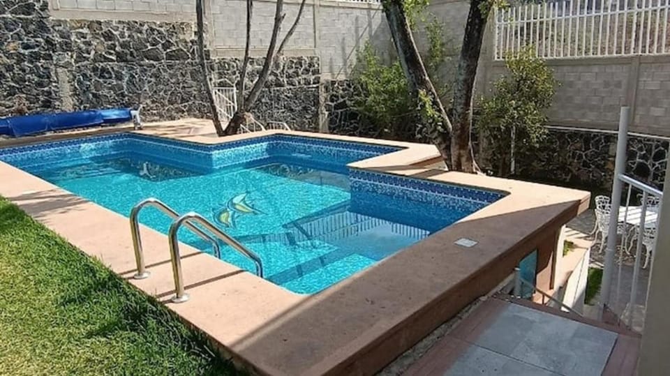 Swimming pool, Swimming pool