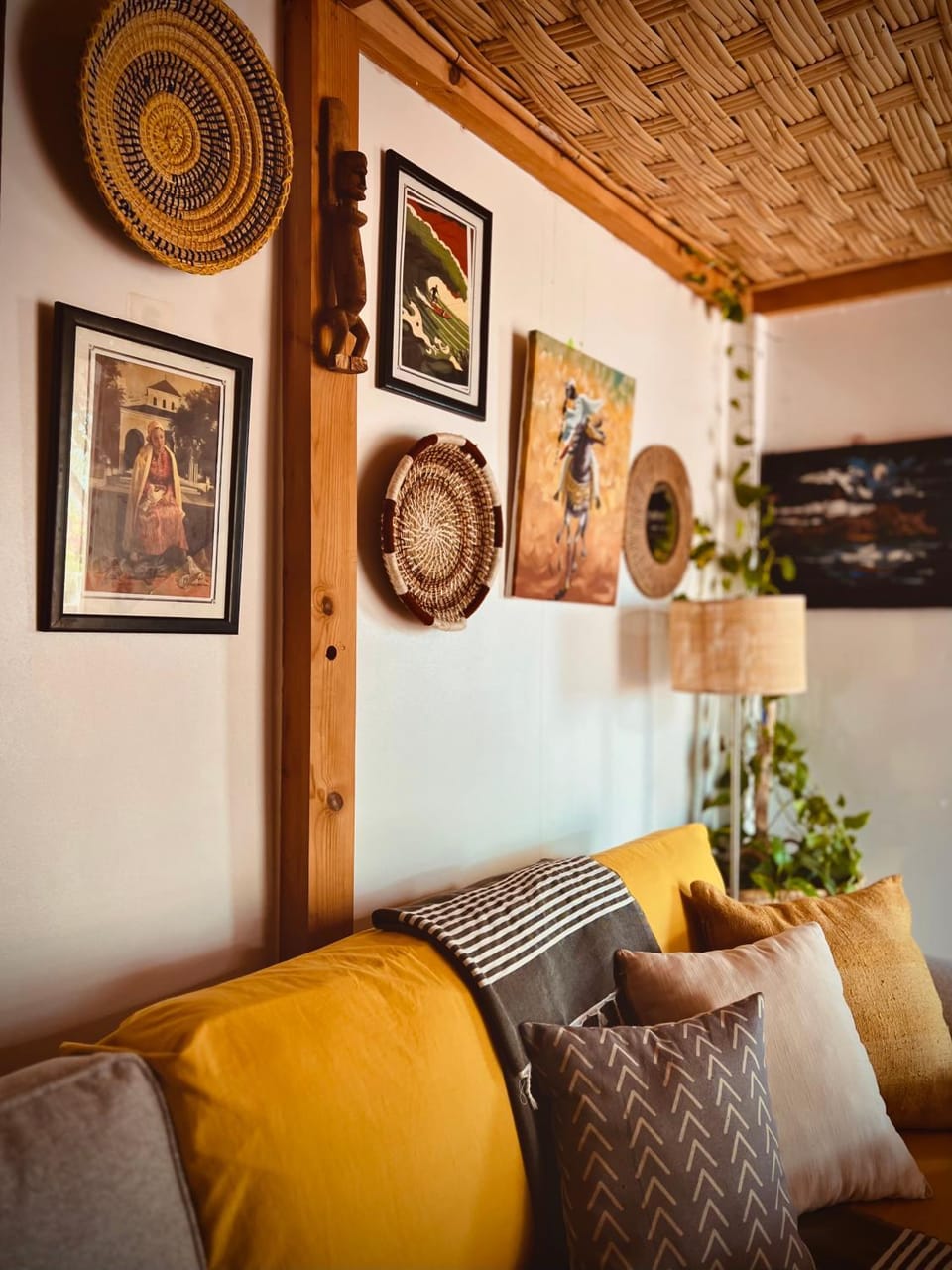 TV and multimedia, Living room, Seating area