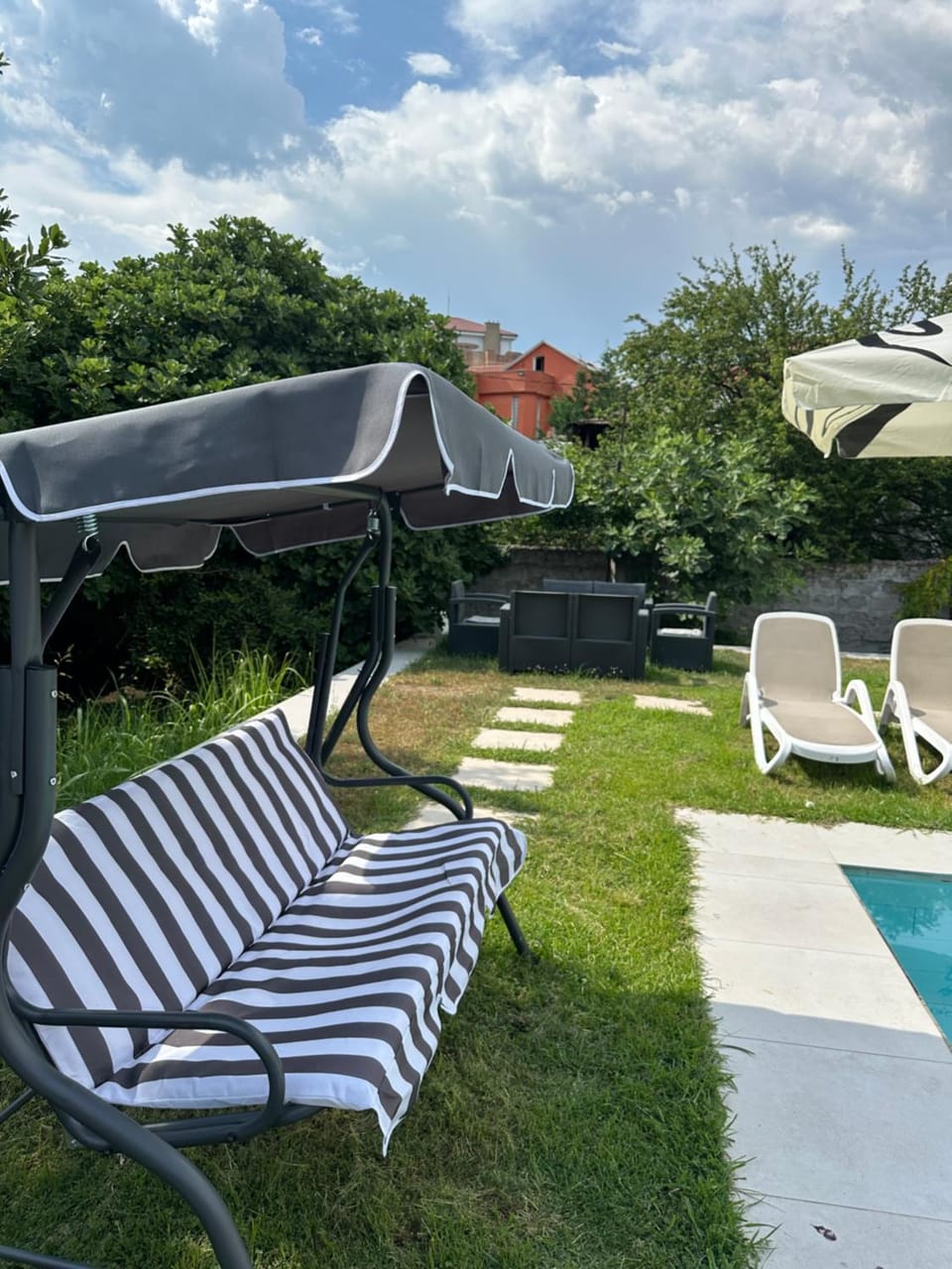 La Piscina House in Montenegro
