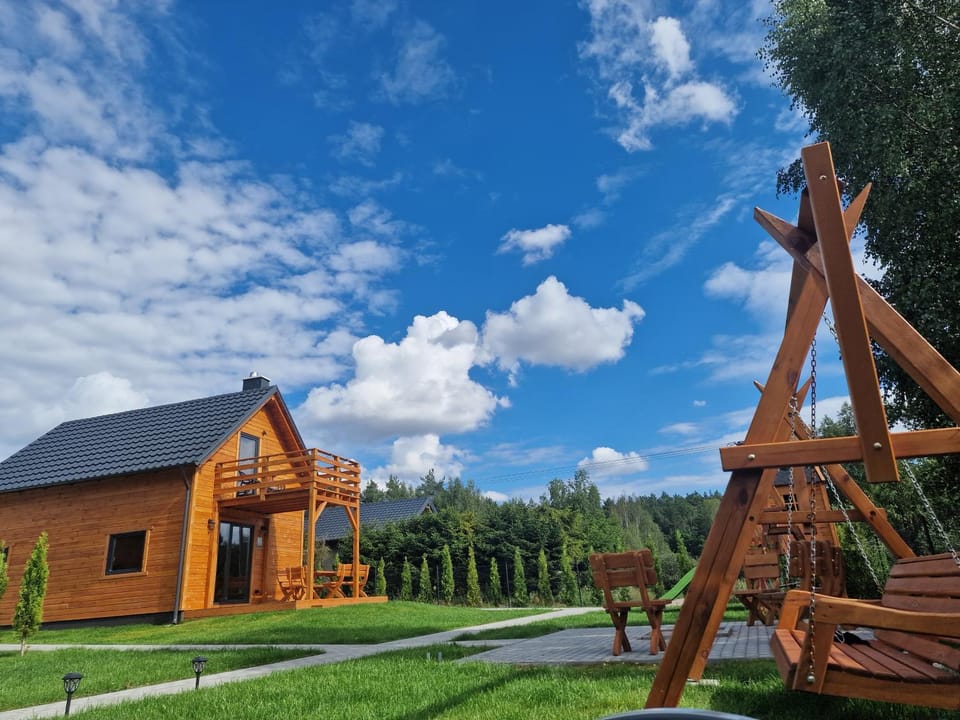 Property building, Day, Natural landscape, Garden, Evening entertainment, Garden view