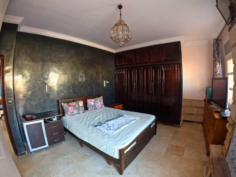 Patio, Bed, TV and multimedia, Bedroom, fireplace, heating, air conditioner