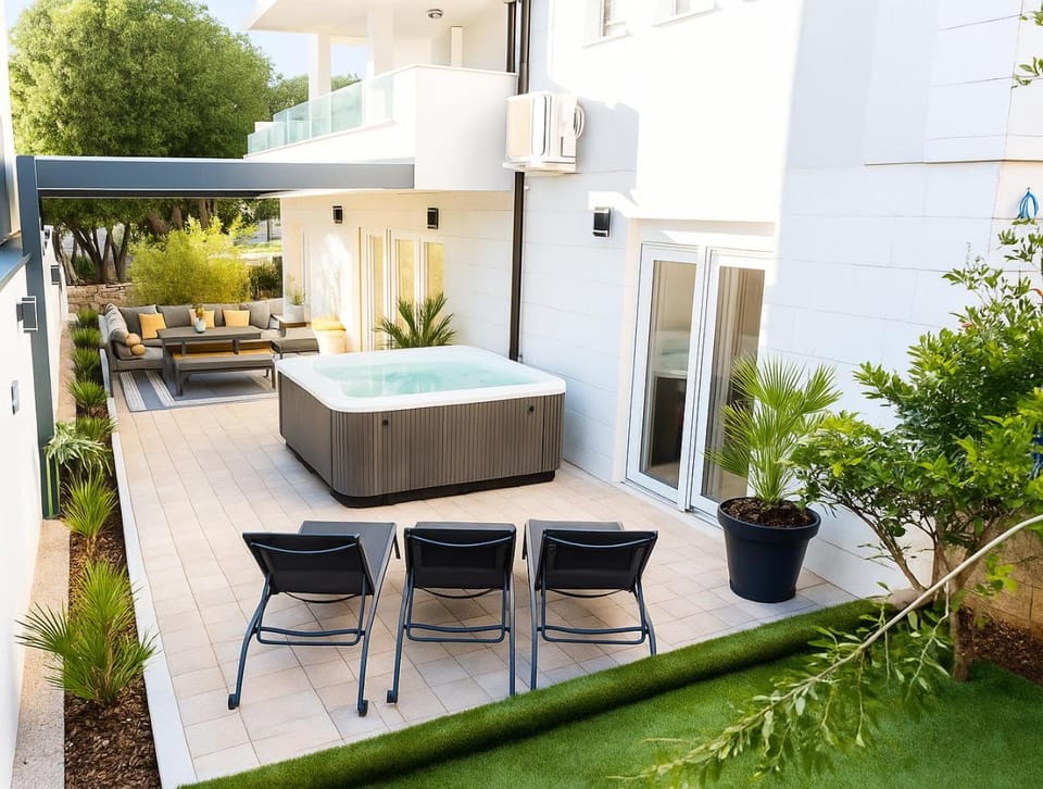 Garden, Balcony/Terrace