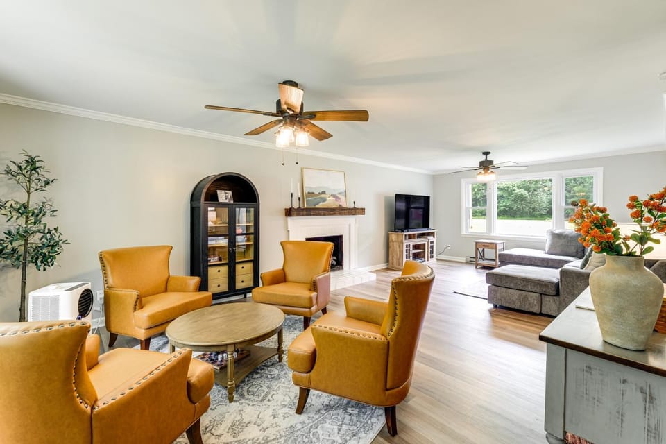 Fishing Trips & Waterfall Hikes! Alleghany Cottage House in Shenandoah Valley