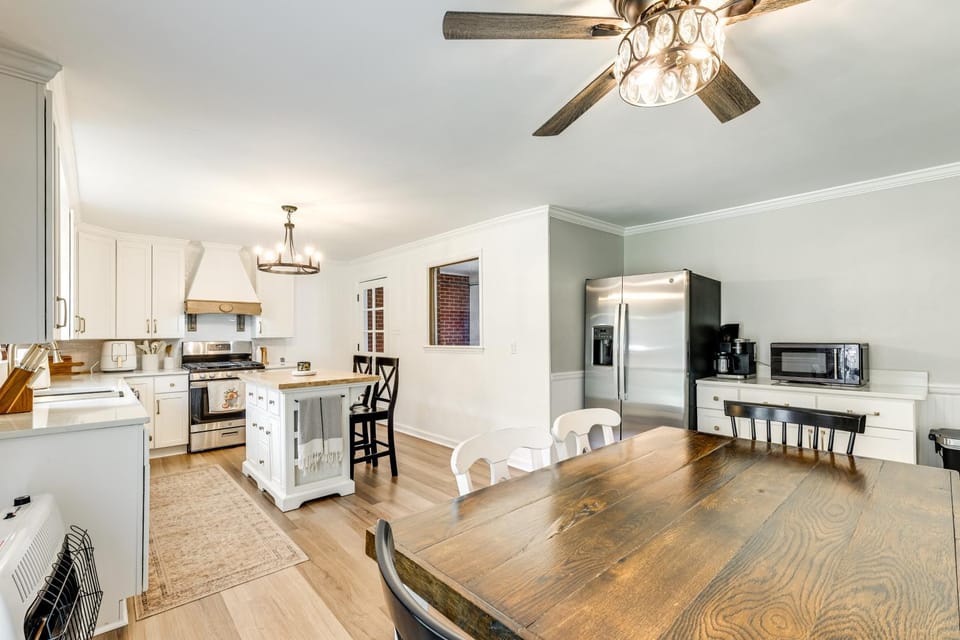 Fishing Trips & Waterfall Hikes! Alleghany Cottage House in Shenandoah Valley