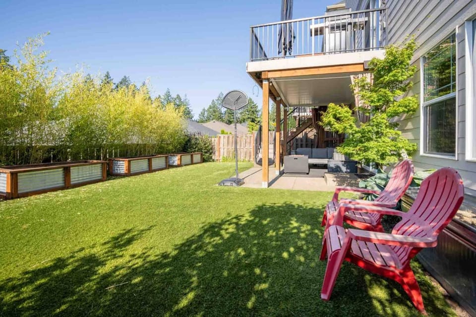 Twin Creeks House in Willamette Valley