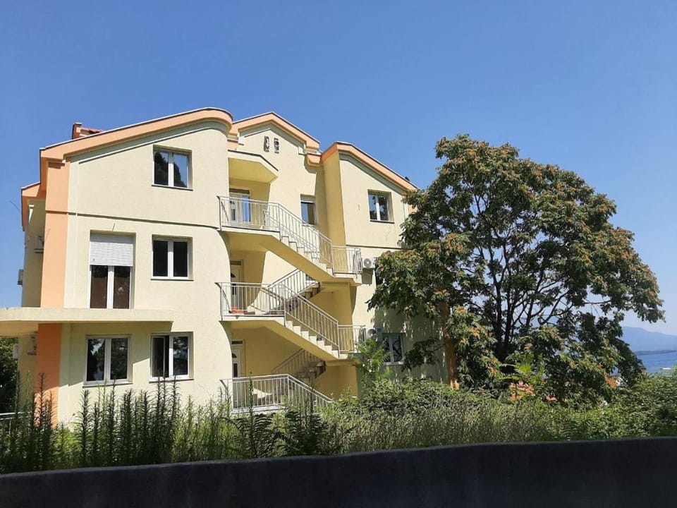 Апарты в Биеле 80 м от моря Apartment in Kotor Municipality