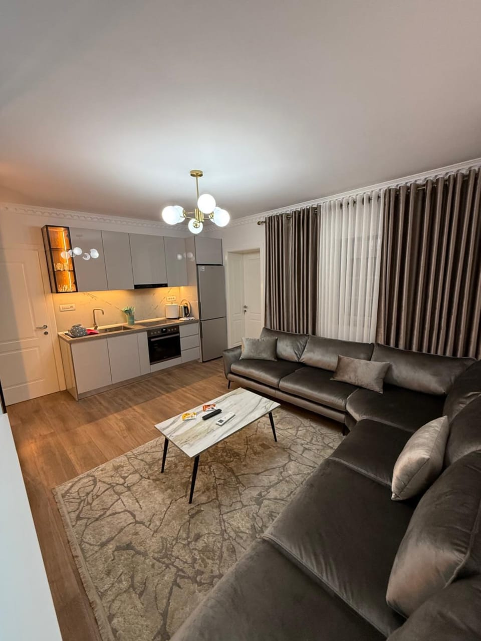 Royal Stay Apartment 1 min walk of city centre Apartment in Tirana County, Albania