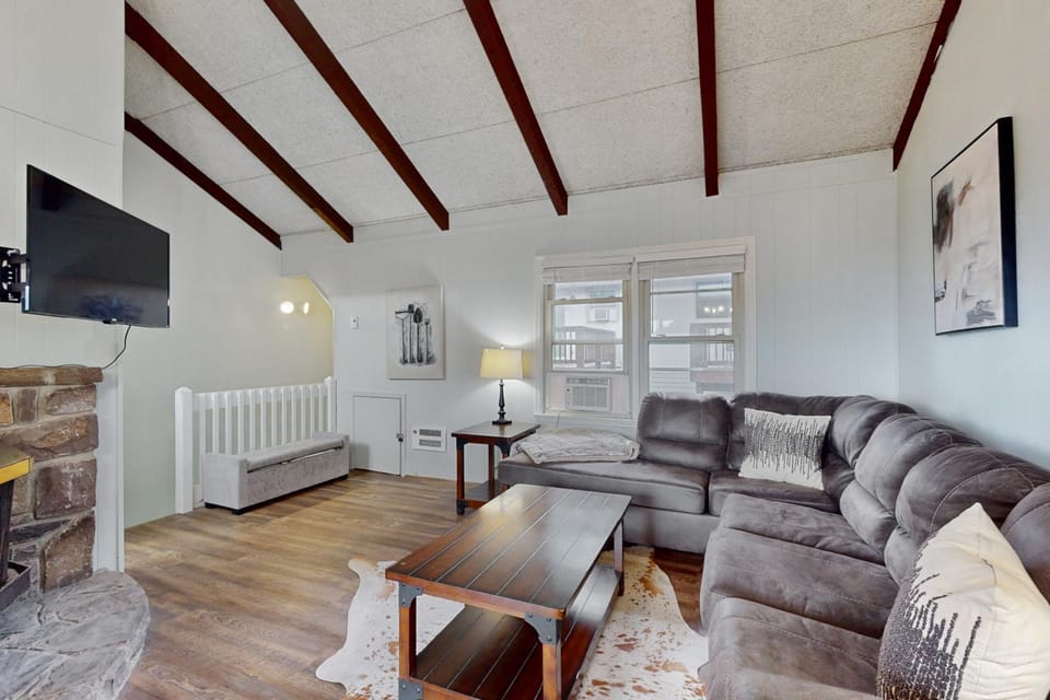 The Beech Treehouse Apartment in Beech Mountain
