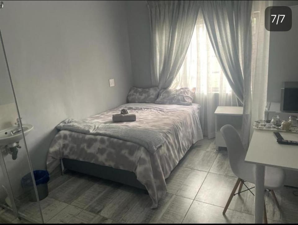 Budget Room 1 Bed and Breakfast in Eastern Cape