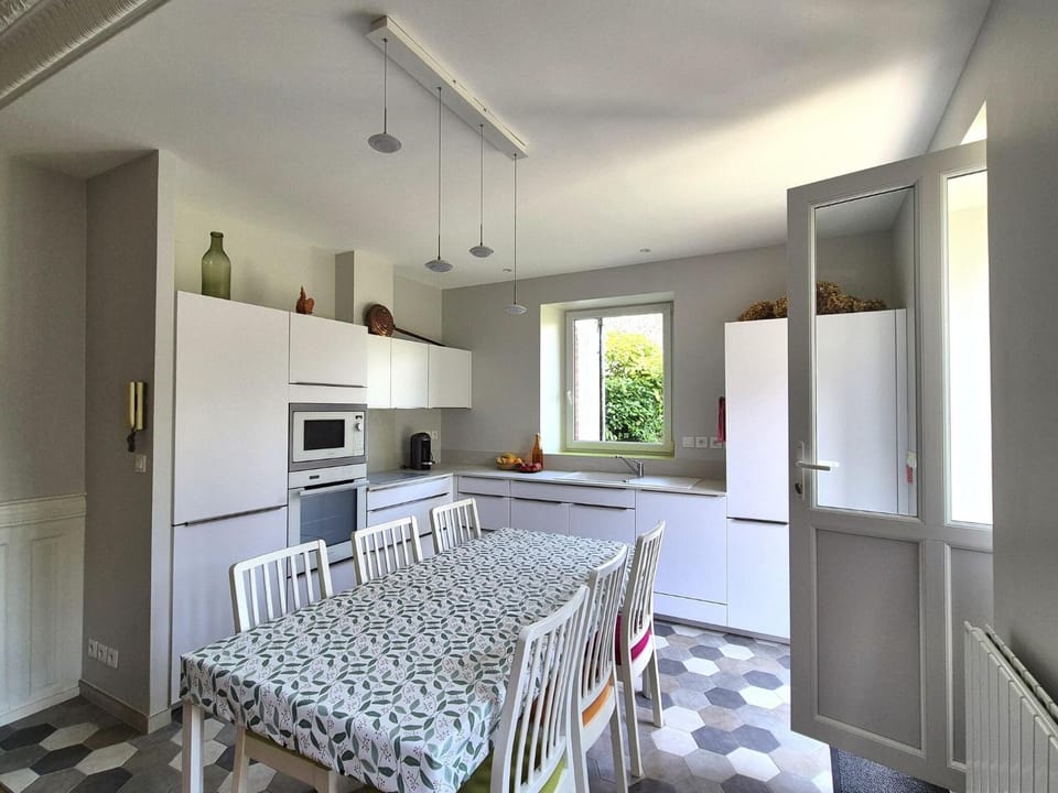 Property building, Kitchen or kitchenette