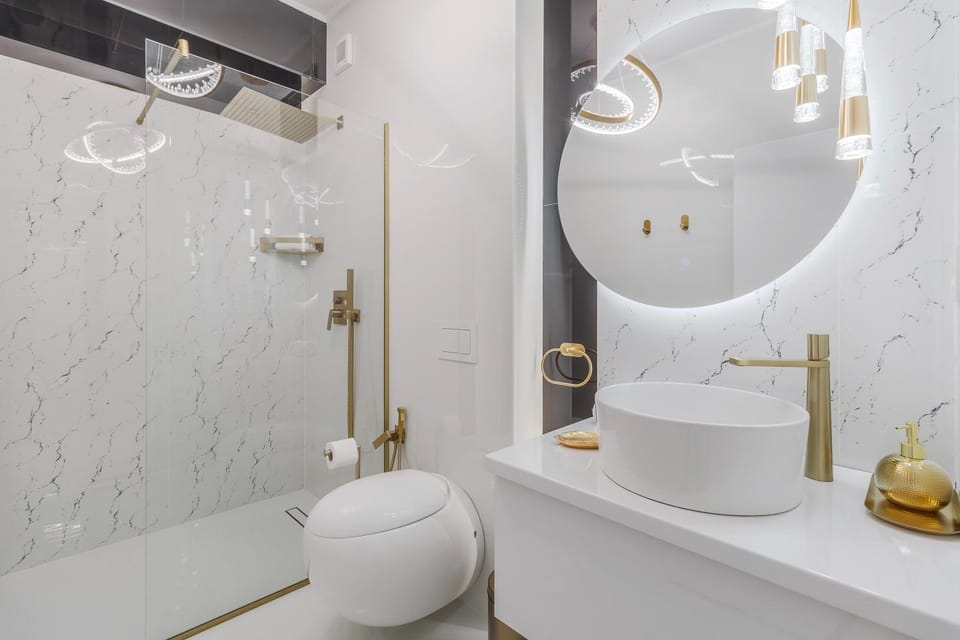 Shower, Toilet, Bathroom