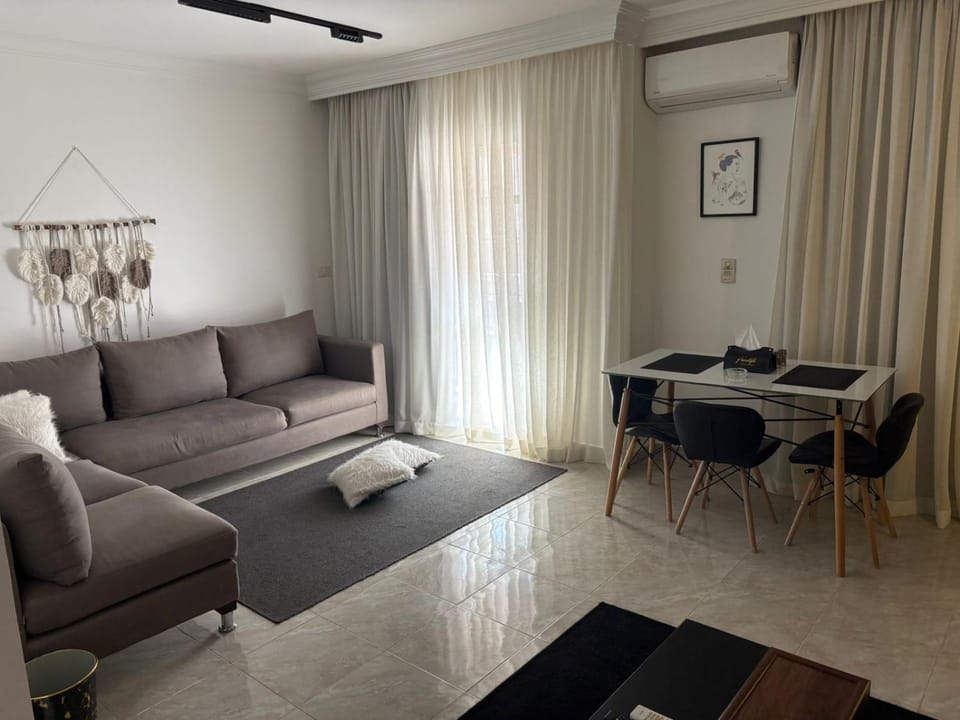 Distinguished flat at Madinaty - View south park direct 300 m from down town Apartment in New Cairo City