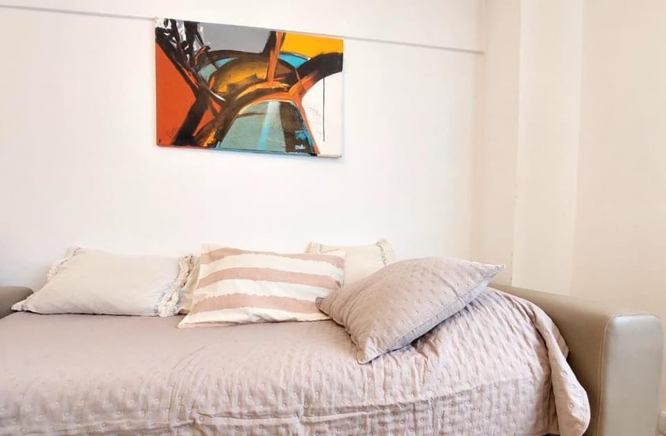 Bed, Photo of the whole room, Decorative detail, Bedroom