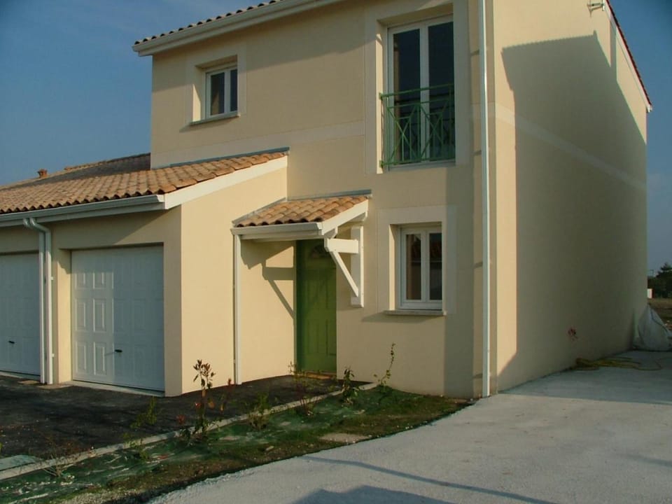 Maison piscine couverte House in Nouvelle-Aquitaine