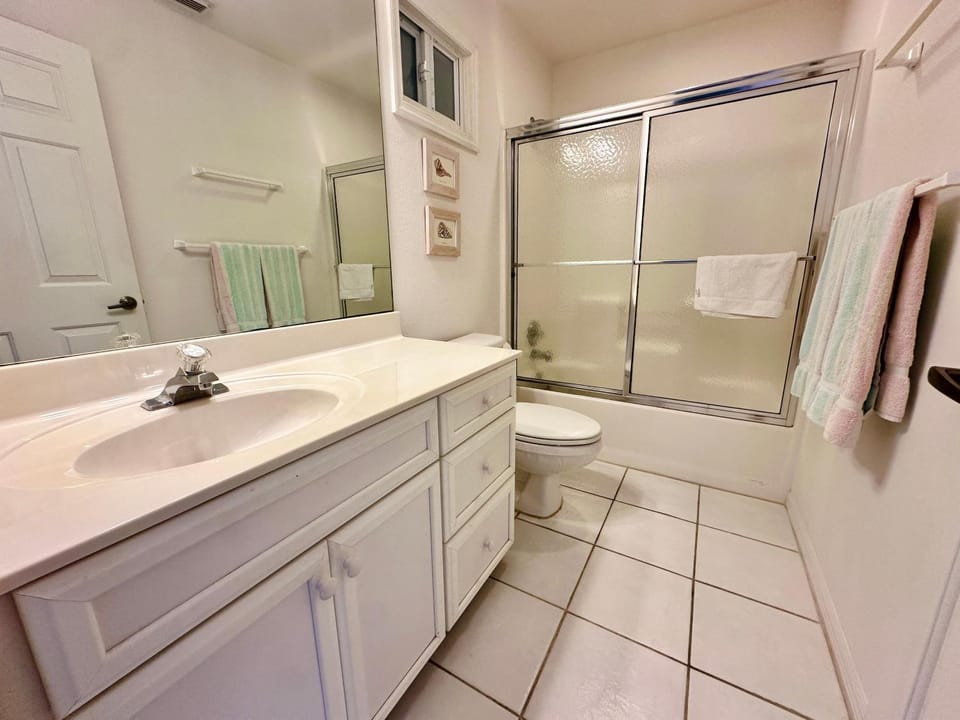 Coastal paradise in this amazing 3 Bed 2 Bath Beach House House in Hutchinson Island
