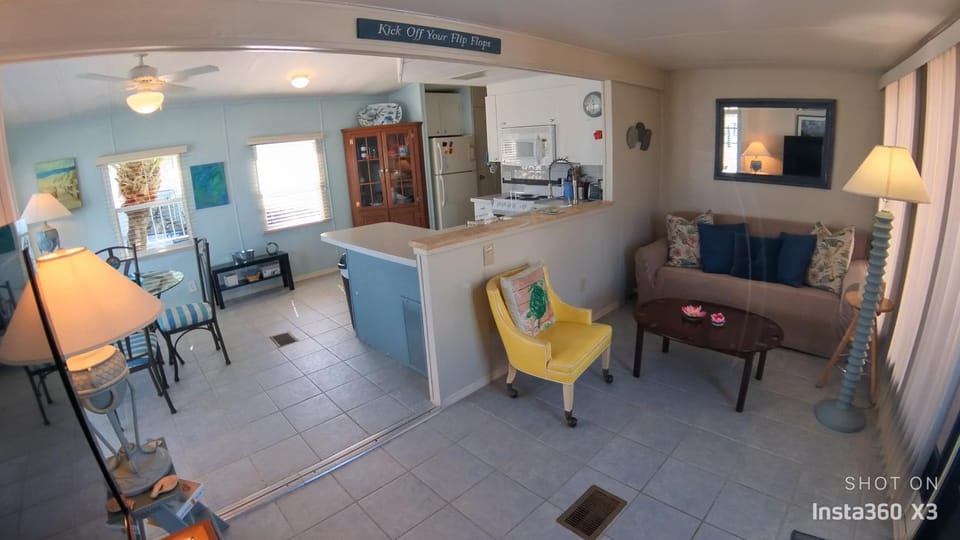 Coastal Adorable 1 bedroom 1 bath beach bungalow Located On Nettles Island House in Hutchinson Island