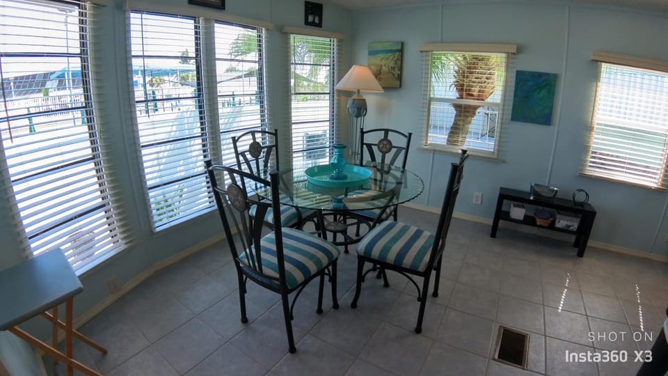 Coastal Adorable 1 bedroom 1 bath beach bungalow Located On Nettles Island House in Hutchinson Island