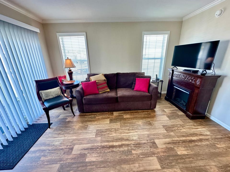 Brand-New 2 Bedroom 2 Bath Beach Home Located on Nettles Island N718 House in Hutchinson Island