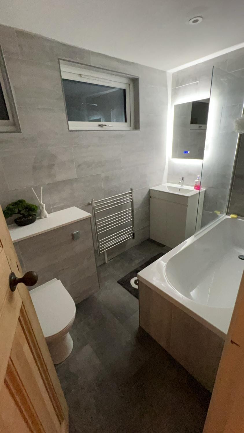 Bathroom, Bath