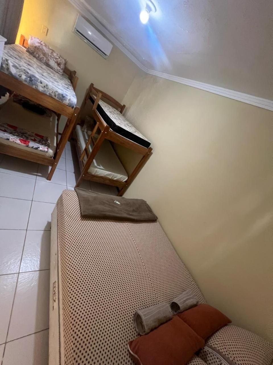 Bed, Photo of the whole room, Bedroom, bunk bed, air conditioner