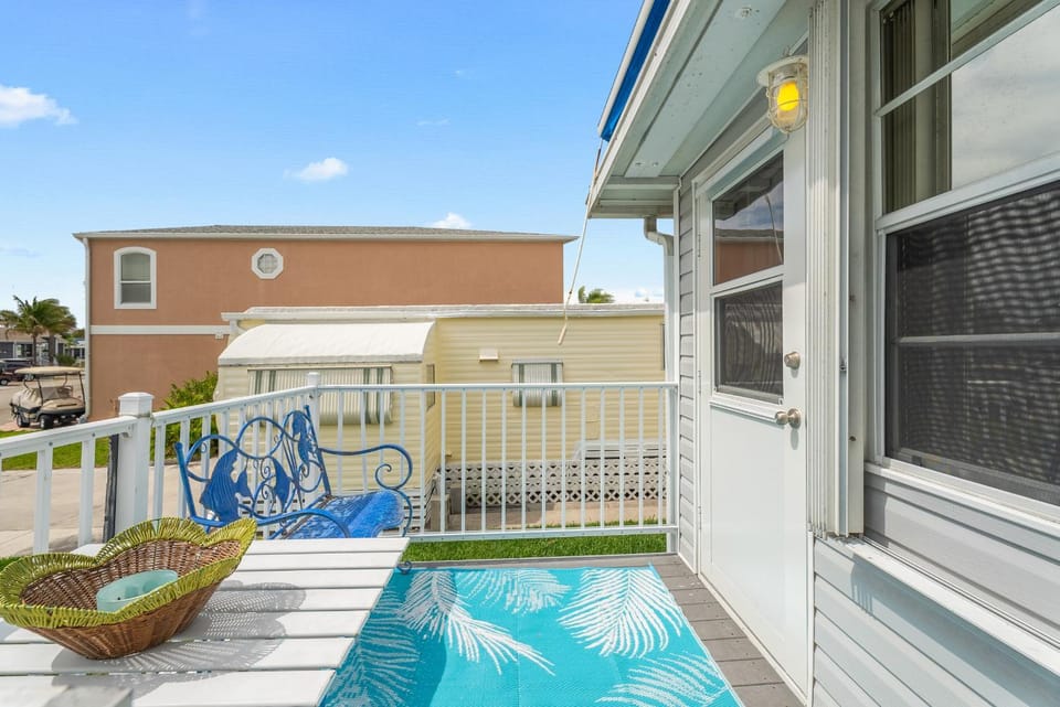 Coastal 2 Bedroom 2 Bath Beach House on Nettles Island N669 House in Hutchinson Island