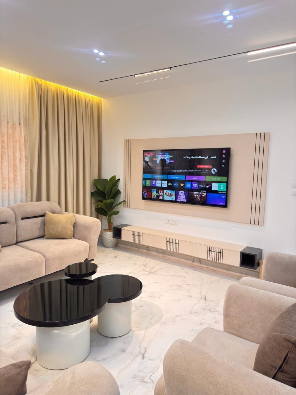 Communal lounge/ TV room, Seating area, Evening entertainment
